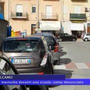 ALCAMO Si masturba davanti una scuola, uomo denunciato