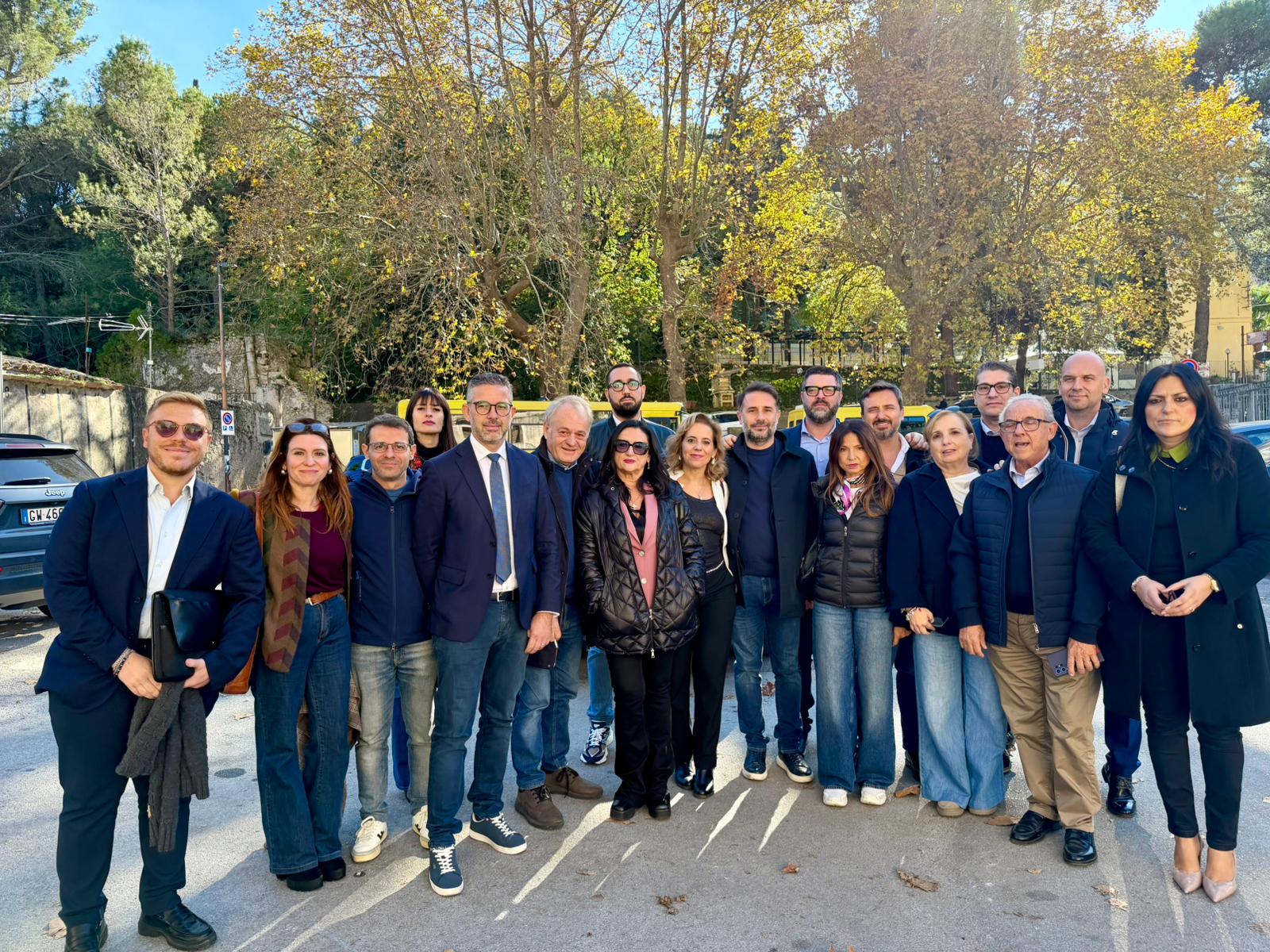 “Schifani ha riportato in vita il ‘cuffarismo’”: M5S, PD e Controcorrente all’attacco, chiedono il cambio di guida in Sicilia