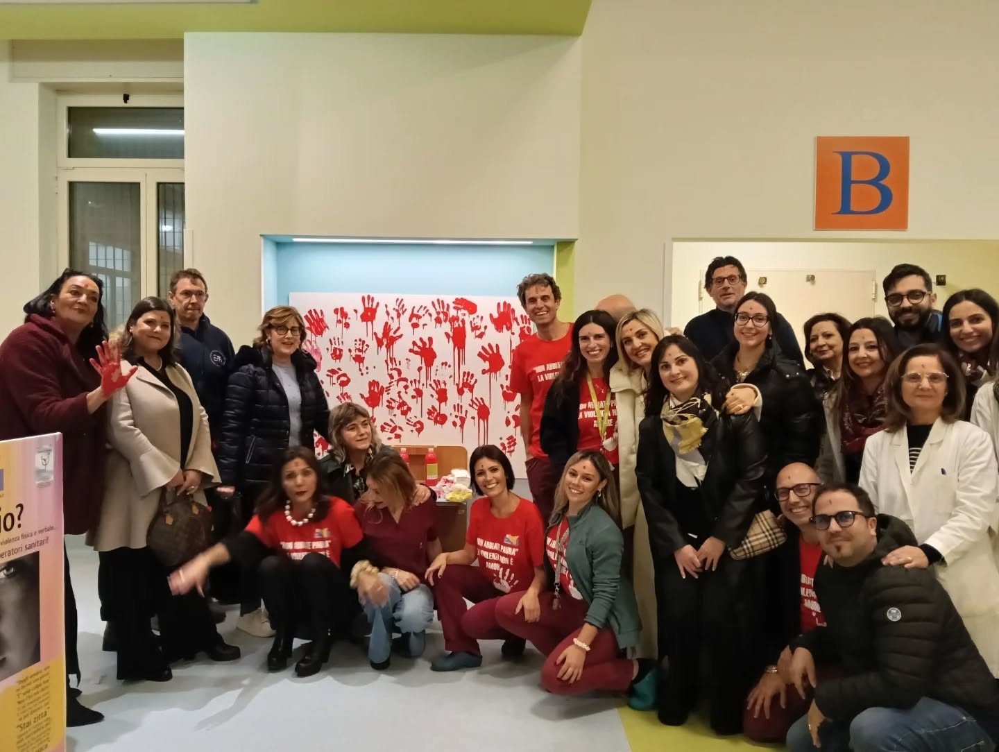 Giornata contro la violenza: flash-mob e mostra al Sant’Antonio Abate di Trapani con la Trapani Shark (VIDEO)