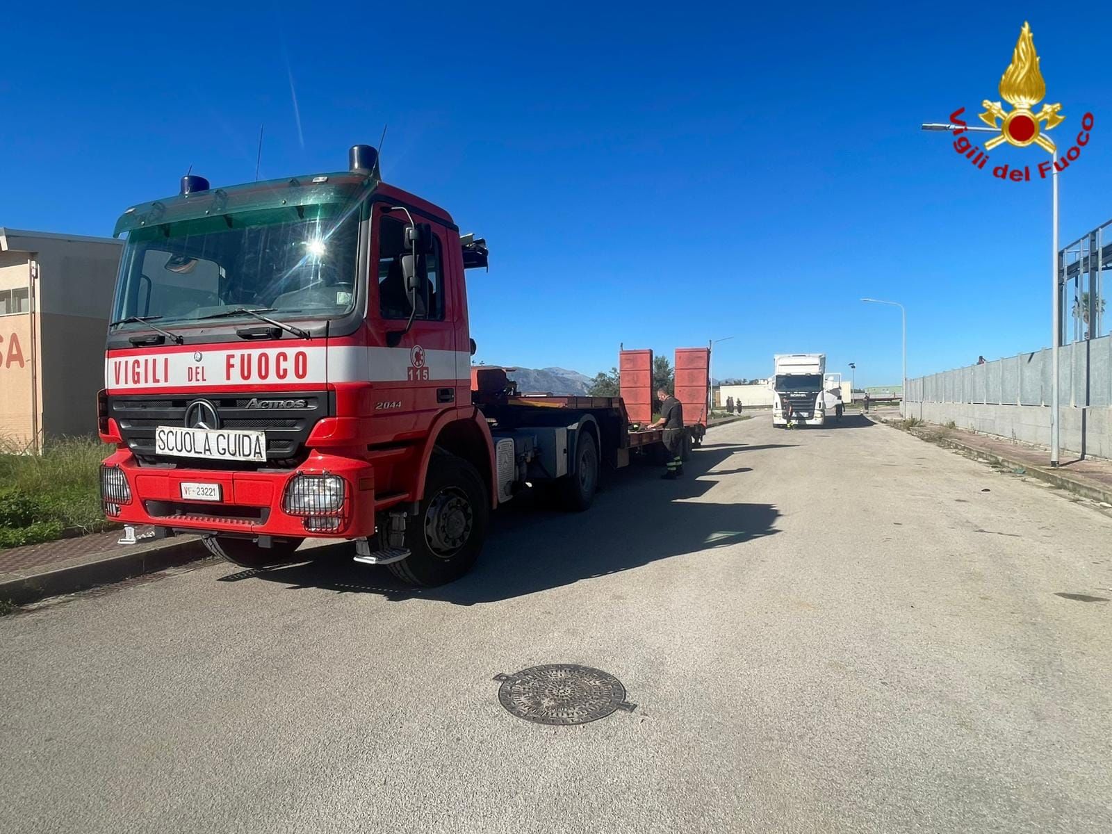 Si conclude ad Alcamo il corso per la patente di guida speciale dei Vigili del Fuoco