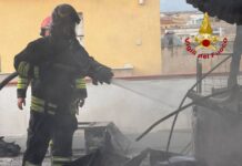 Incendio a Trappeto, evacuata un’abitazione. Accertamenti ancora in corso